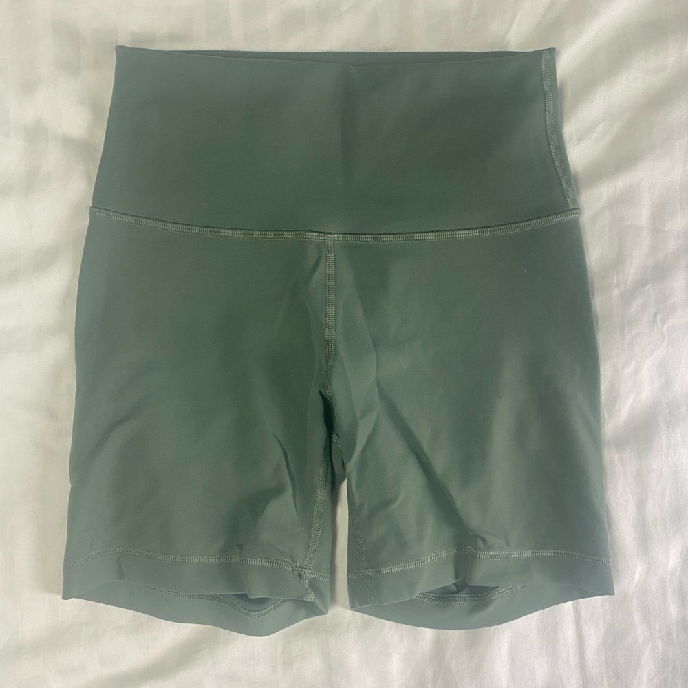 Lululemon Hight Rise Align Short